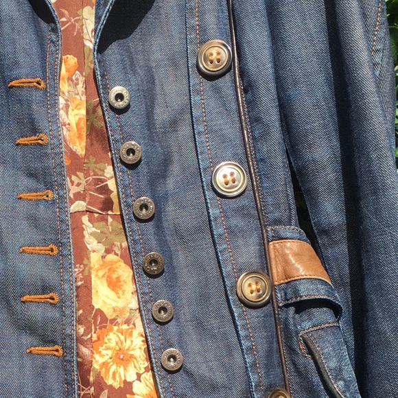 VINTAGE D&G Jean Jacket Size L - Picture 3 of 13